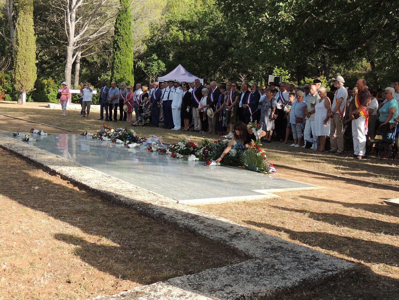 2023 07 18 SIGNES - HOMMAGE AUX 38 RESISTANTS FUSILLES EN 1944 (99).JPG -           